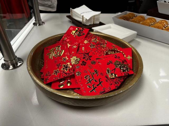 开云体育-中国官网登录入口-【现场】遗憾输球！新春贺岁战勇士主场年味十足